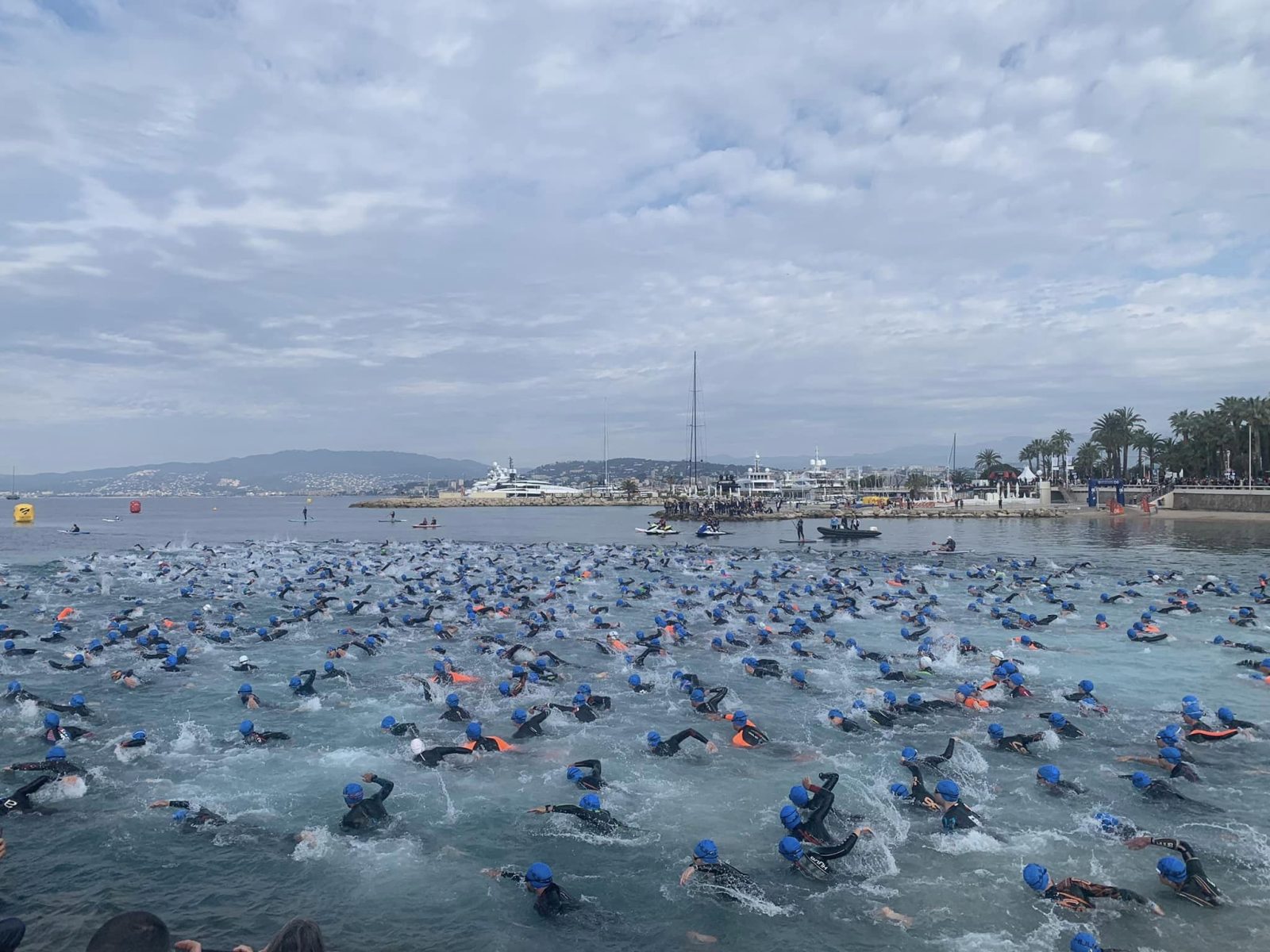 Mass start Triathlon International de Cannes